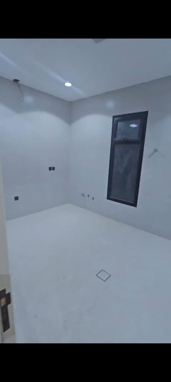 Al Rawdah, Apartments, Flats, Houses & Villas, SAR 50000/year,  4 BR,  Family Apartment First Floor With Large AC Kitchen Installed Well Located House
