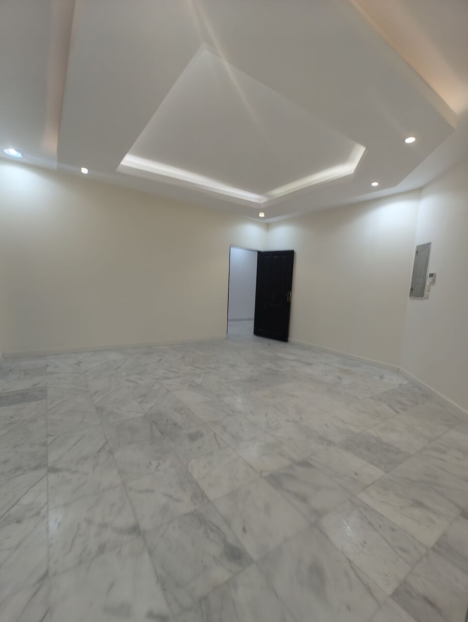 Al Malaz, Apartments, Flats, Houses & Villas, SAR 35000/year,  2 BR,  2BHK Family Apartment Available In Al Malaz Near LuLu Murabba