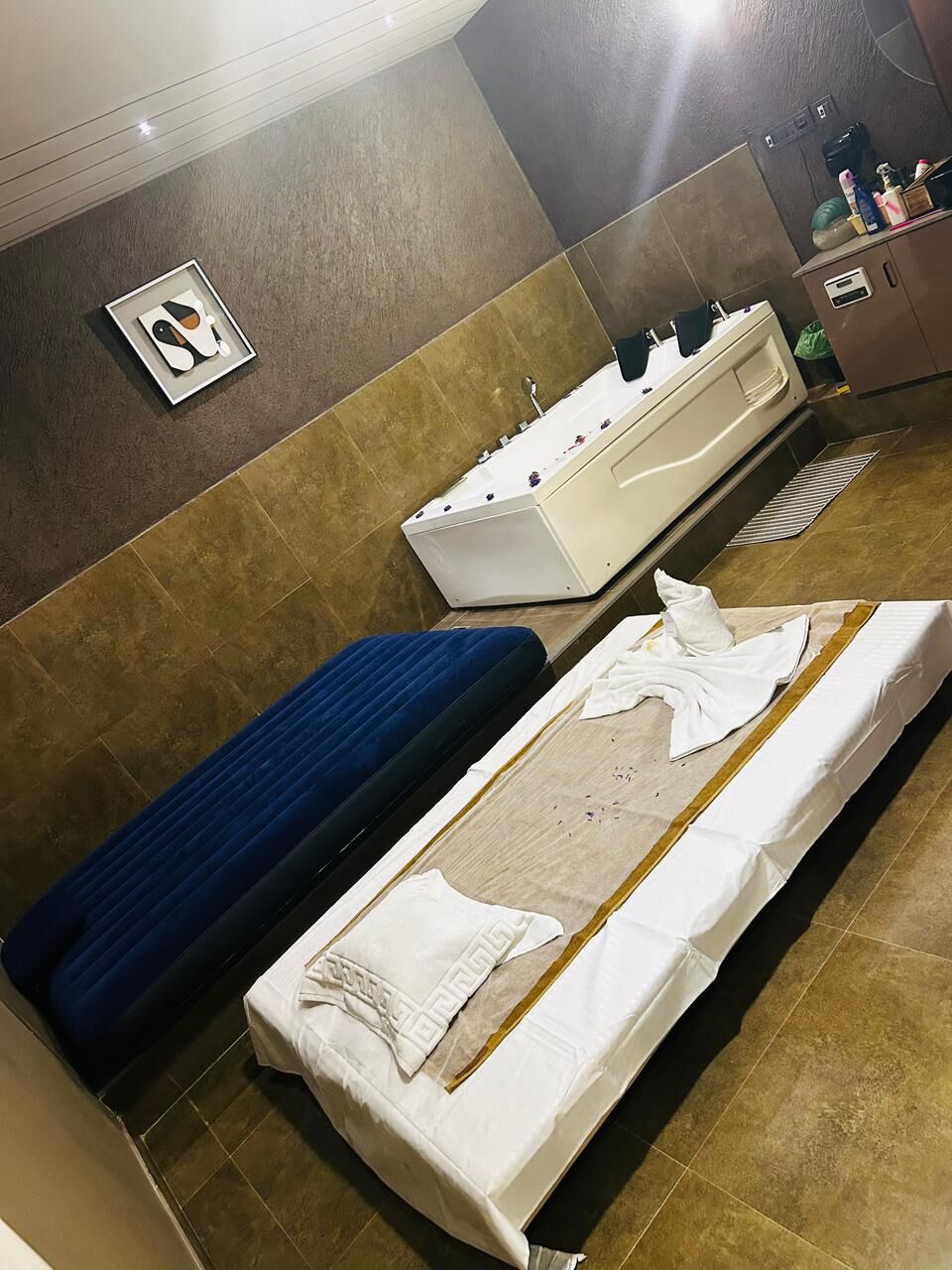 Mumbai, Health, Auric Spa Hosa Road, Bengaluru