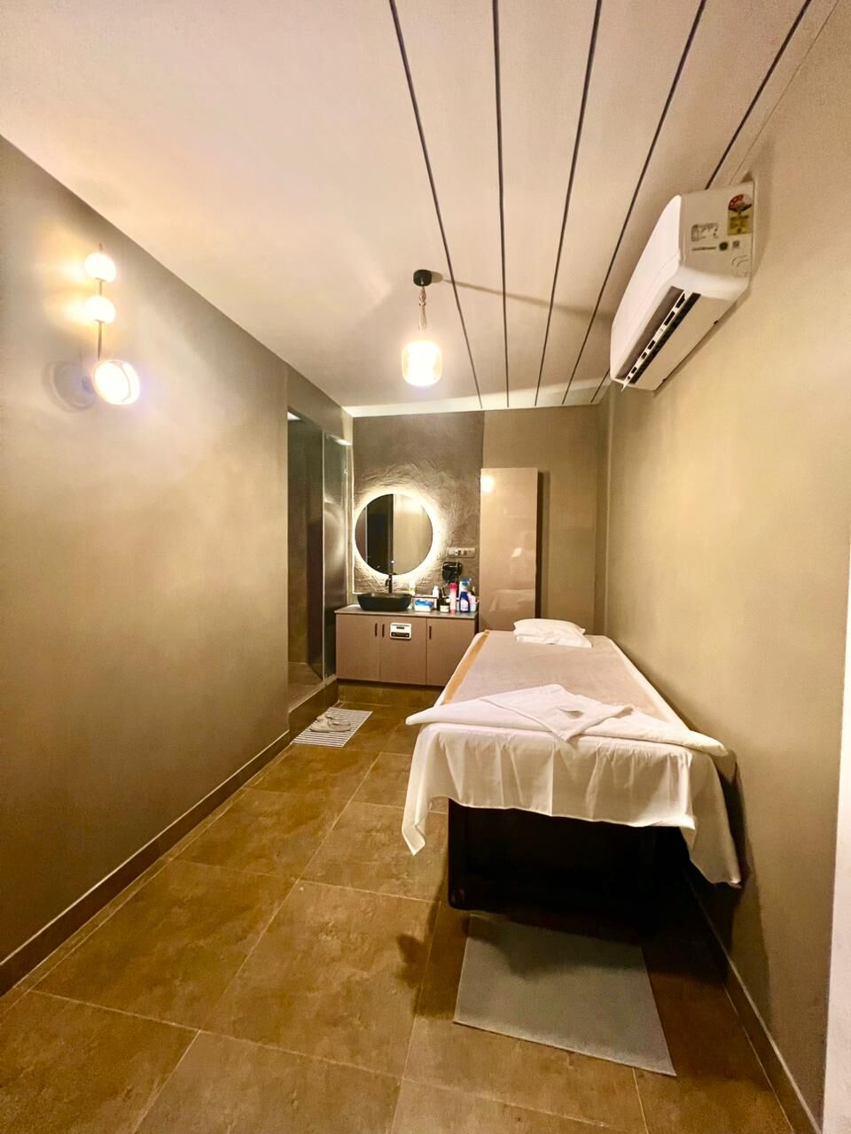 Mumbai, Health, Auric Spa Hosa Road, Bengaluru