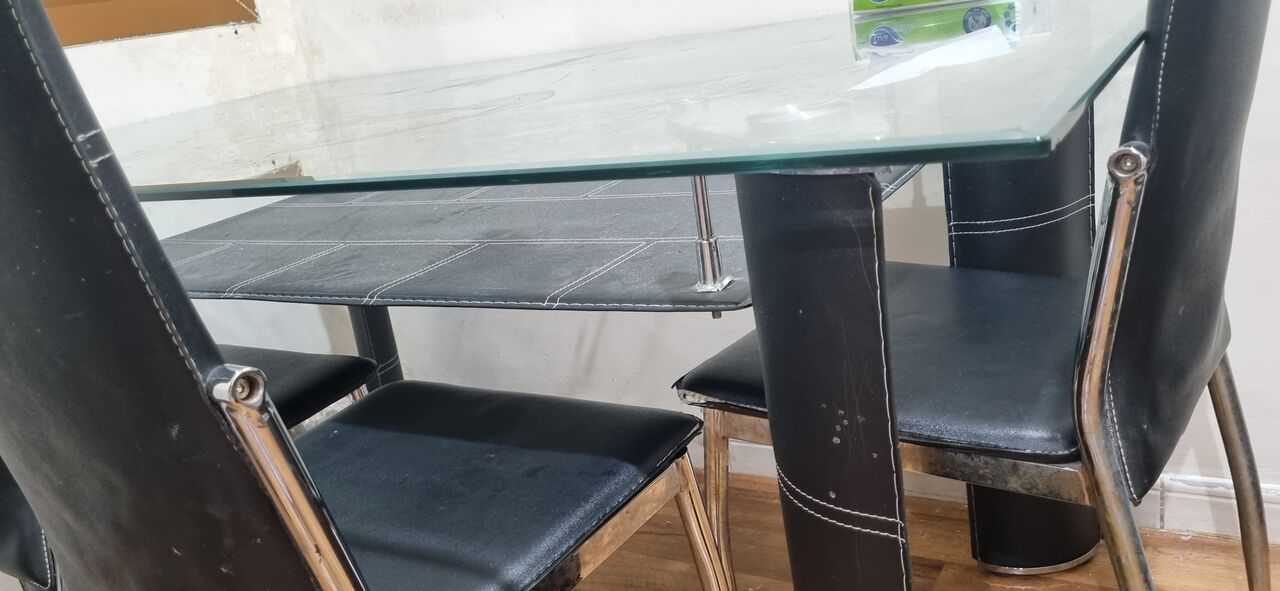 Khobar, Furniture, SAR 420,  Glass Top Dining Table