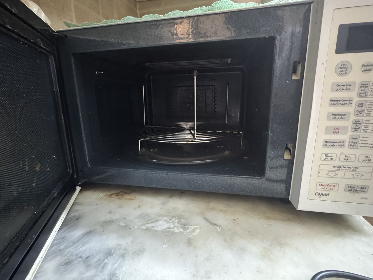 Al Malaz, Appliances, SAR 150,  Samsung Microwave Oven