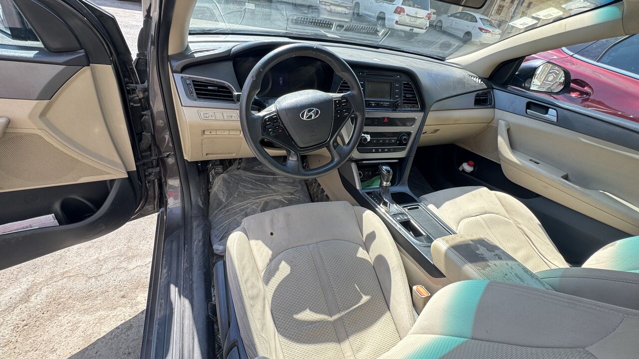 Dammam, Vehicles, Cars & Trucks , SAR 250000,  Hyundai Sonata,  2016,  Automatic,  300000 KM,  Standard, 4 Cylinder, 2.0 Engine.