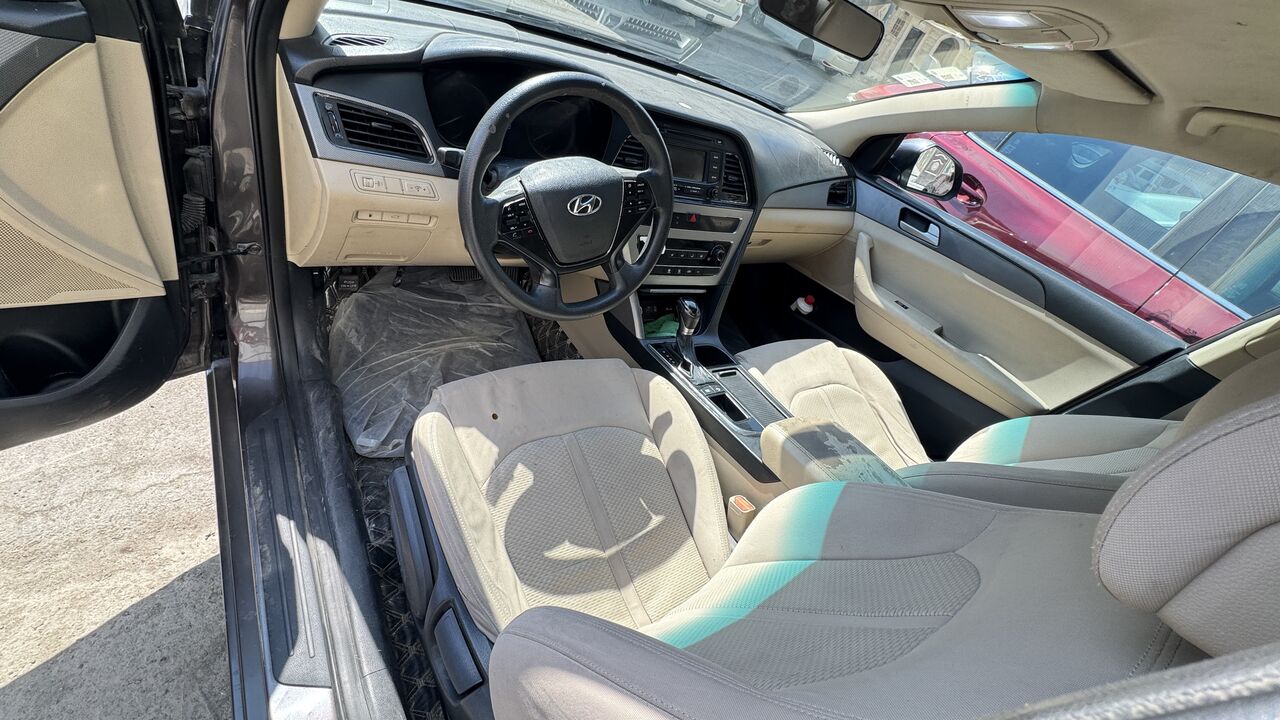 Dammam, Vehicles, Cars & Trucks , SAR 250000,  Hyundai Sonata,  2016,  Automatic,  300000 KM,  Standard, 4 Cylinder, 2.0 Engine.
