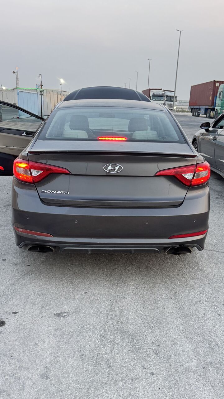 Dammam, Vehicles, Cars & Trucks , SAR 250000,  Hyundai Sonata,  2016,  Automatic,  300000 KM,  Standard, 4 Cylinder, 2.0 Engine.
