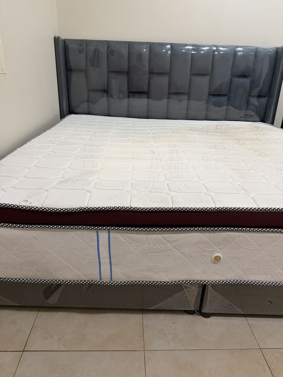 Akrabia, Furniture, SAR 500,  Double Bed With Mattress (king Size) - Almost New