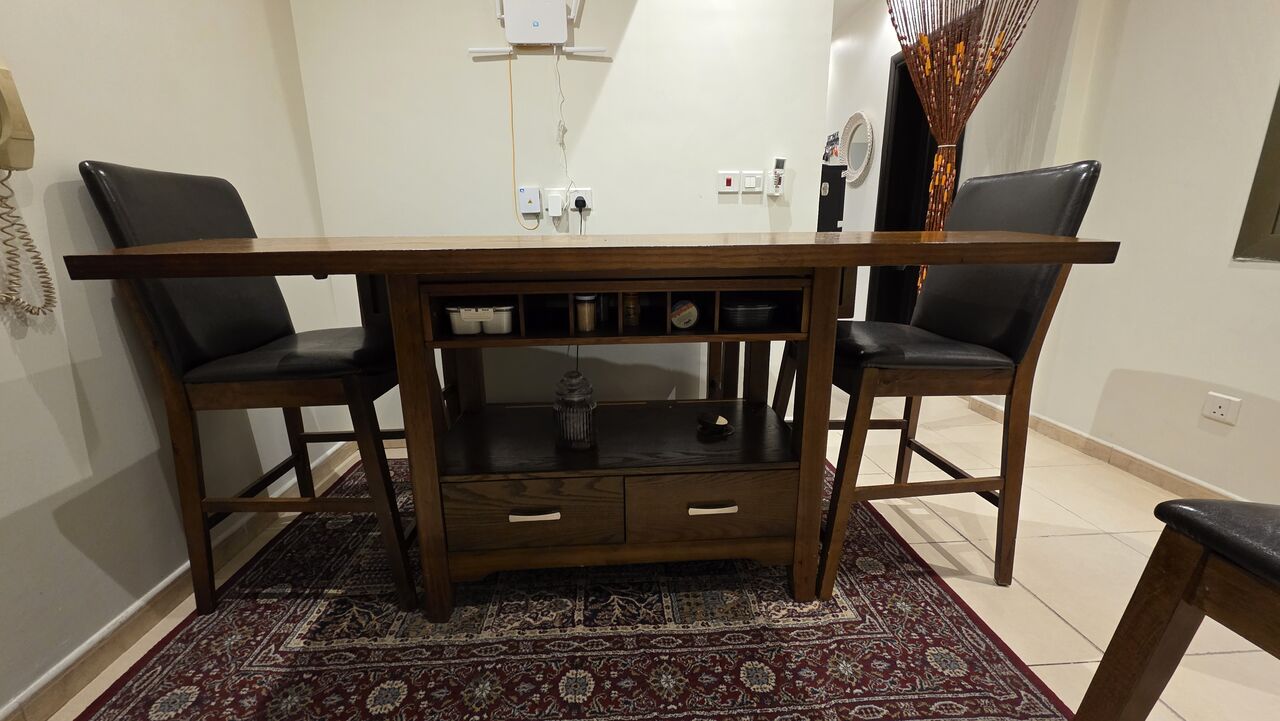 Al Aziziyah, Furniture, SAR 1050,  Ville 6-seater Dining Table - Home Center - Solid Wood