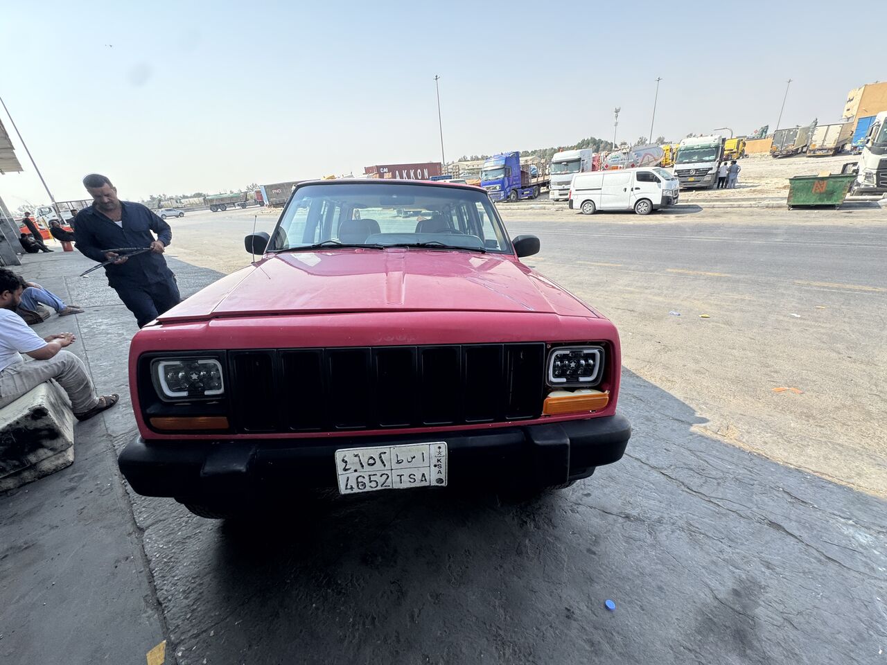 Dammam, Vehicles, Cars & Trucks , SAR 13000,  Jeep Cherokee,  1998,  Manual,  400000 KM,    For Sale