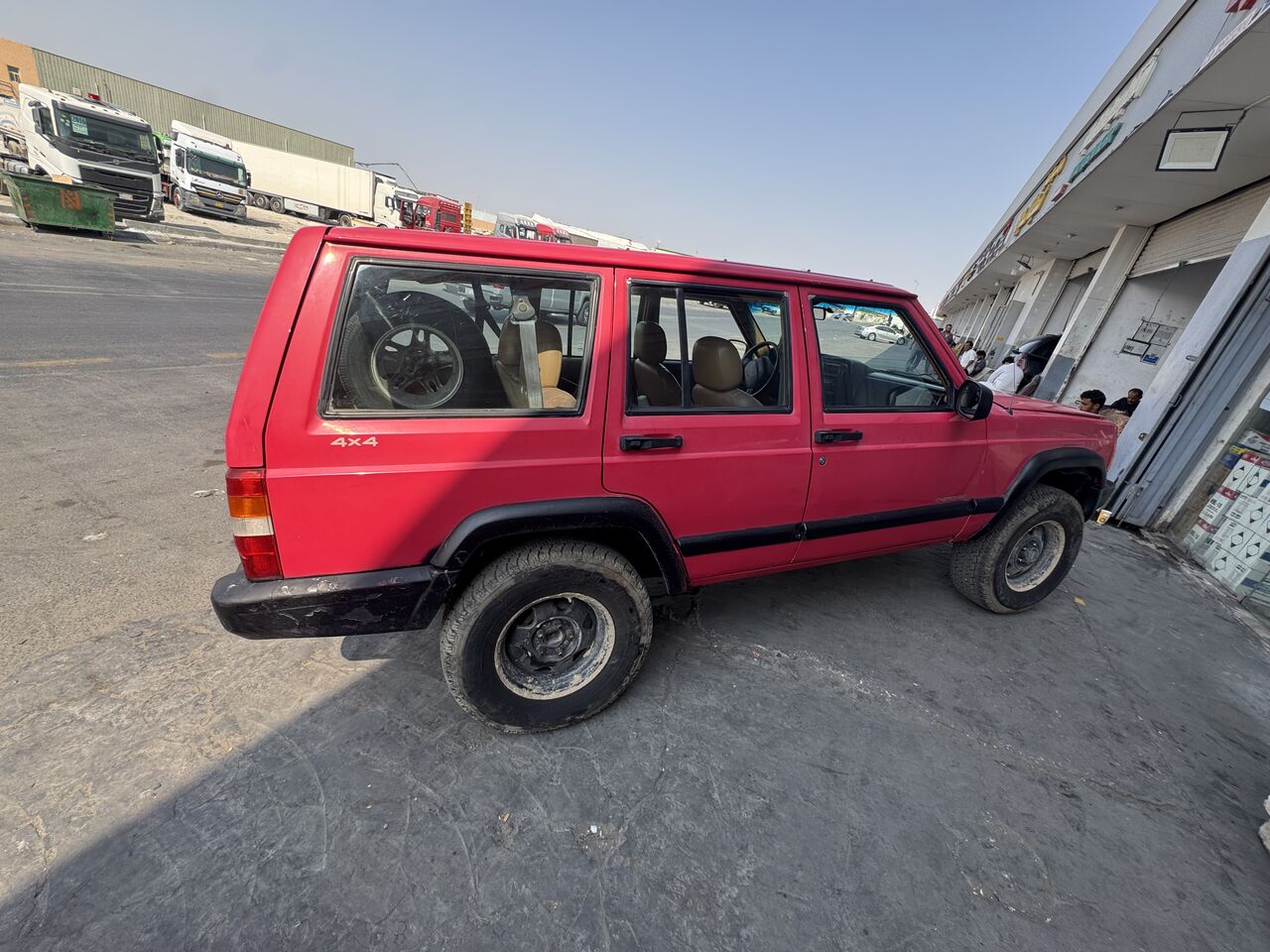 Dammam, Vehicles, Cars & Trucks , SAR 13000,  Jeep Cherokee,  1998,  Manual,  400000 KM,    For Sale
