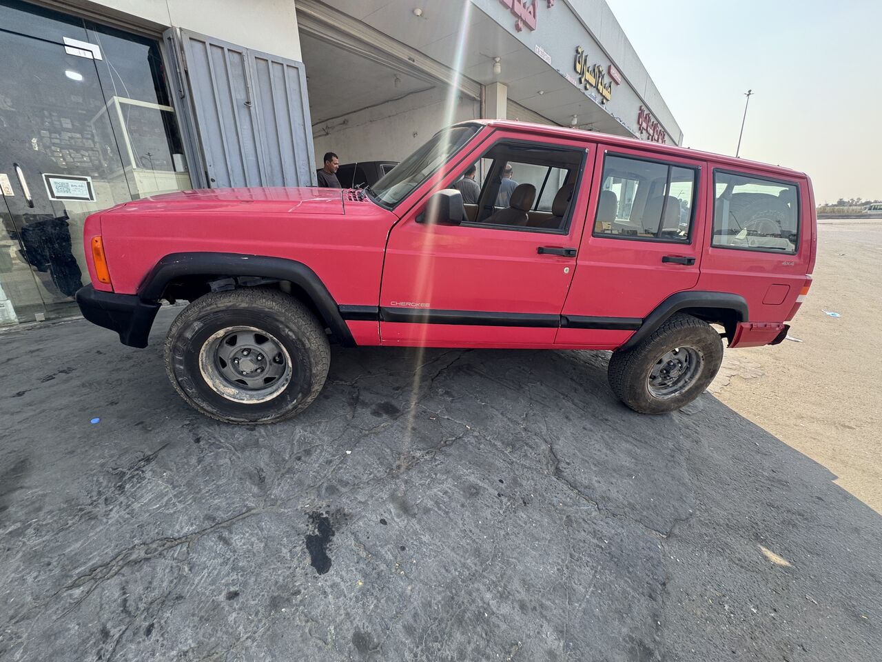 Dammam, Vehicles, Cars & Trucks , SAR 13000,  Jeep Cherokee,  1998,  Manual,  400000 KM,    For Sale