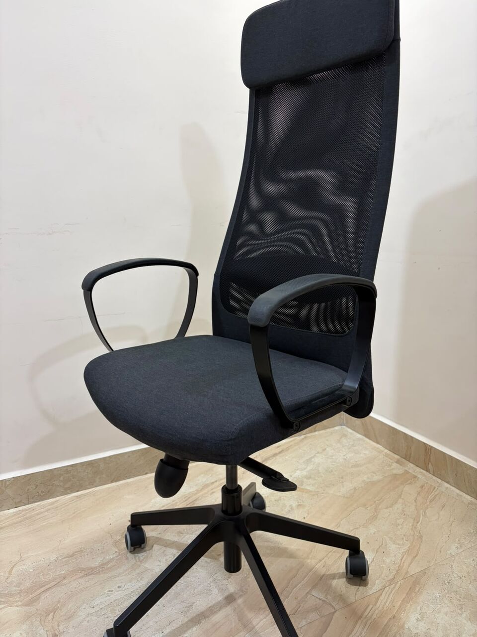 Hyderabad, Household Items, INR 16999,  MARKUS Office Chair, Vissle Dark Grey, Medium