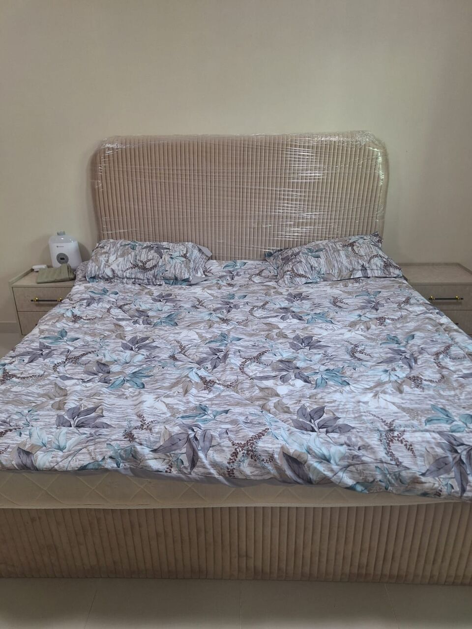 Riyadh, Furniture, SAR 2499,  Complete Bedroom Set With Mattress - Only 2.5 Months Used