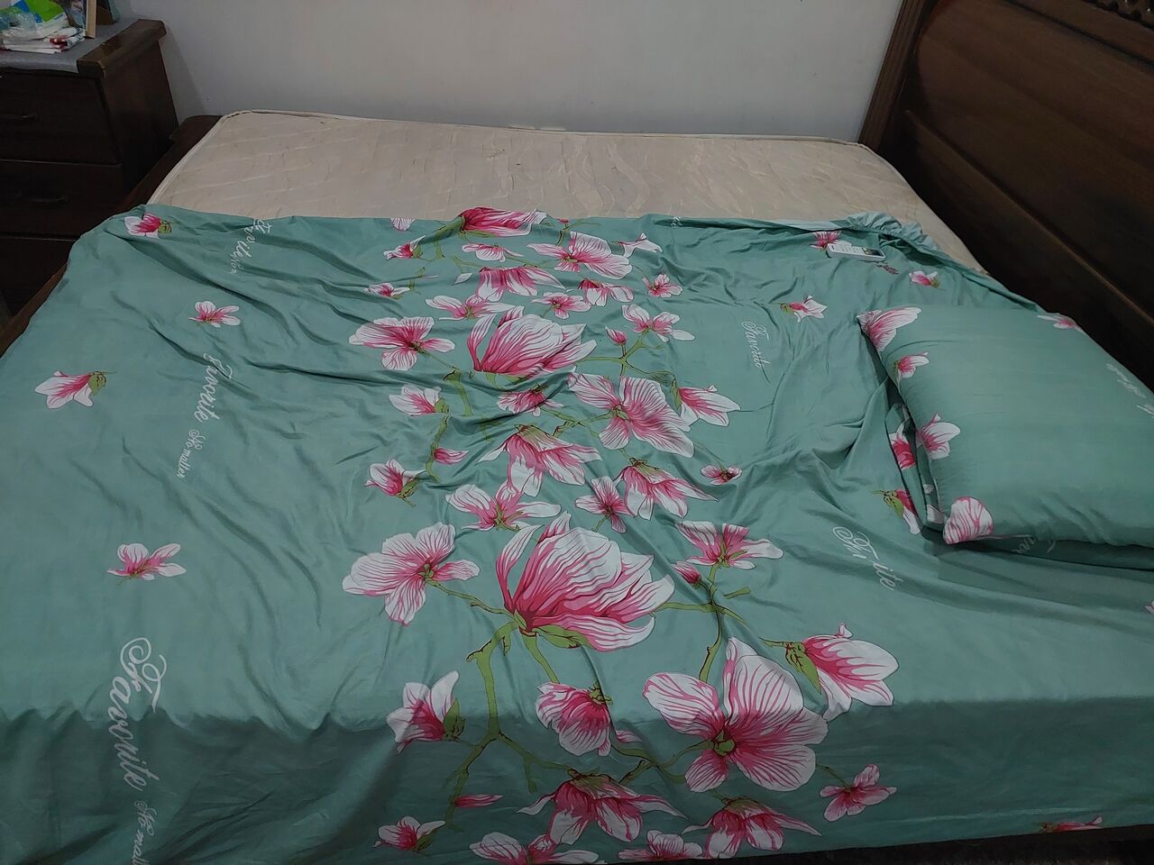Dammam, Furniture, SAR 390,  King Size Spring Mattress, Table And Wooden Chair
