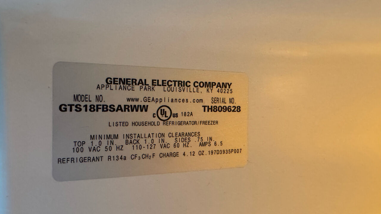 Dammam, Appliances, SAR 400,  GENERAL Refrigerator For Sale (Big Size)