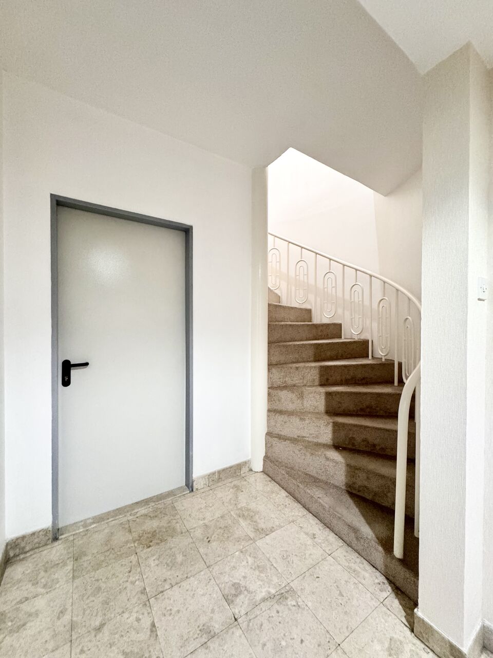 Al Raffa, Rooms for Rent, AED 3600/month,  Furnished,  Room For Rent For Family