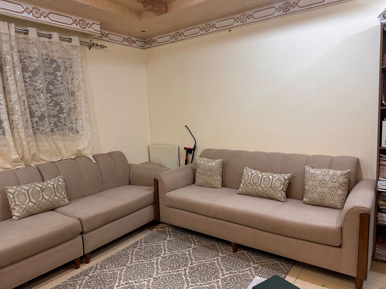 Jeddah, Furniture, SAR 1600,  Sofa With Coffee Table