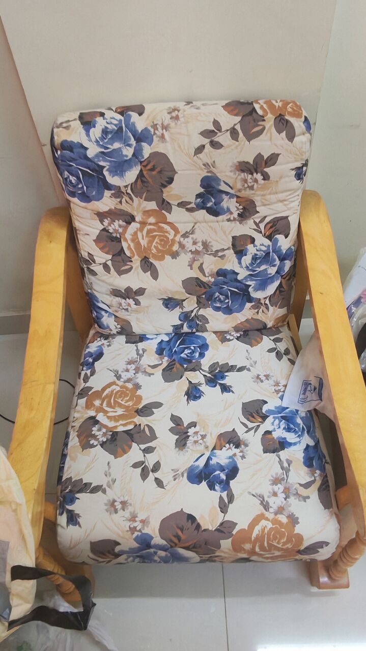 Al Khobar Al Shamalia, Furniture, SAR 1000,  Wooden Sofa Of 7 (3 Seater + 4 Chairs