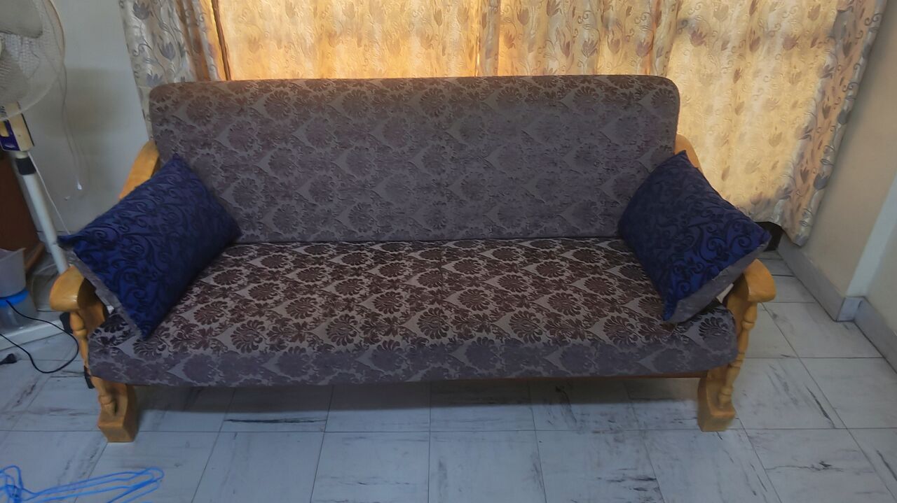 Al Khobar Al Shamalia, Furniture, SAR 1000,  Wooden Sofa Of 7 (3 Seater + 4 Chairs