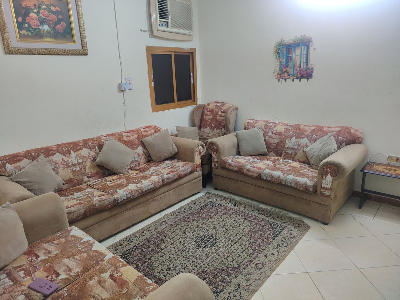 Jeddah, Furniture, SAR 1000,  9 Seater Sofa Set In Excellent Condition