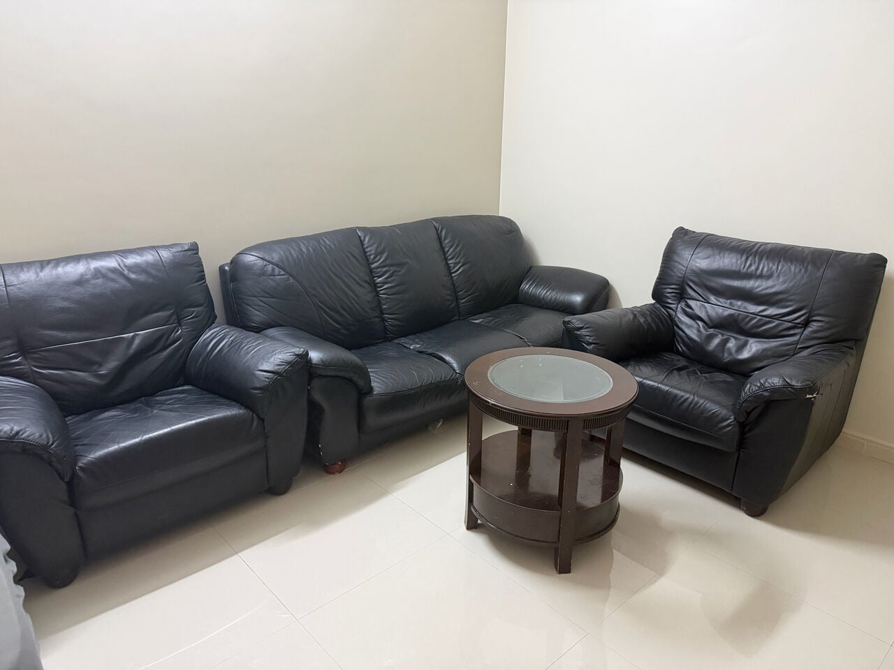 Riyadh, Furniture, SAR 300,  Black Sofa Set 5 Seater With Cofee Table