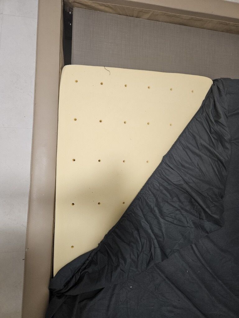 Al Muruj, Furniture, SAR 600,  Memory Foam Mattress, Medium Firm, For Sale (US Made)