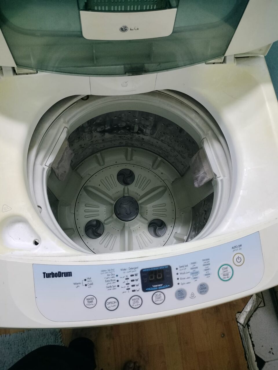 Jeddah, Furniture, SAR 1500,  House For Rent On From 15-November-26 Some House Items Are On SaleBed Set, Washing Machine