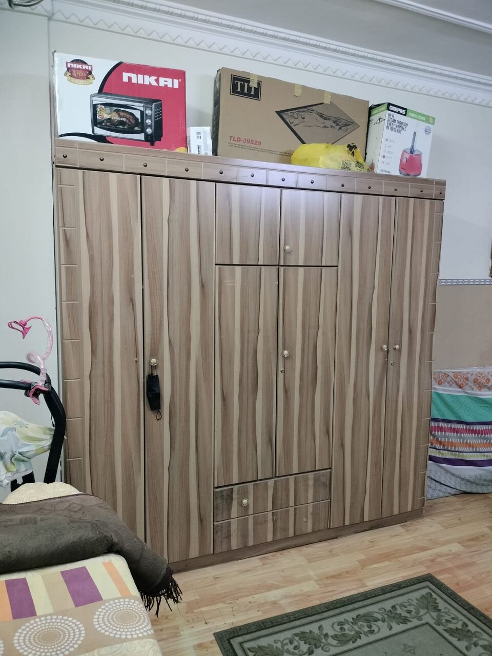 Jeddah, Furniture, SAR 1500,  House For Rent On From 15-November-26 Some House Items Are On SaleBed Set, Washing Machine