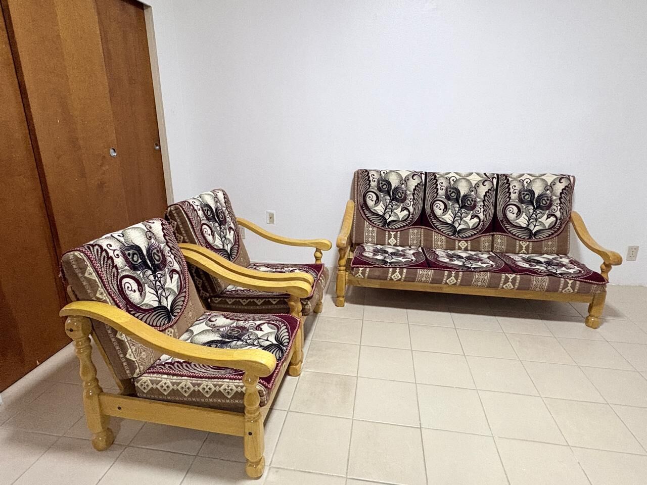 Yanbu, Furniture, SAR 250,  Very Neat Sofa 5 Seater
