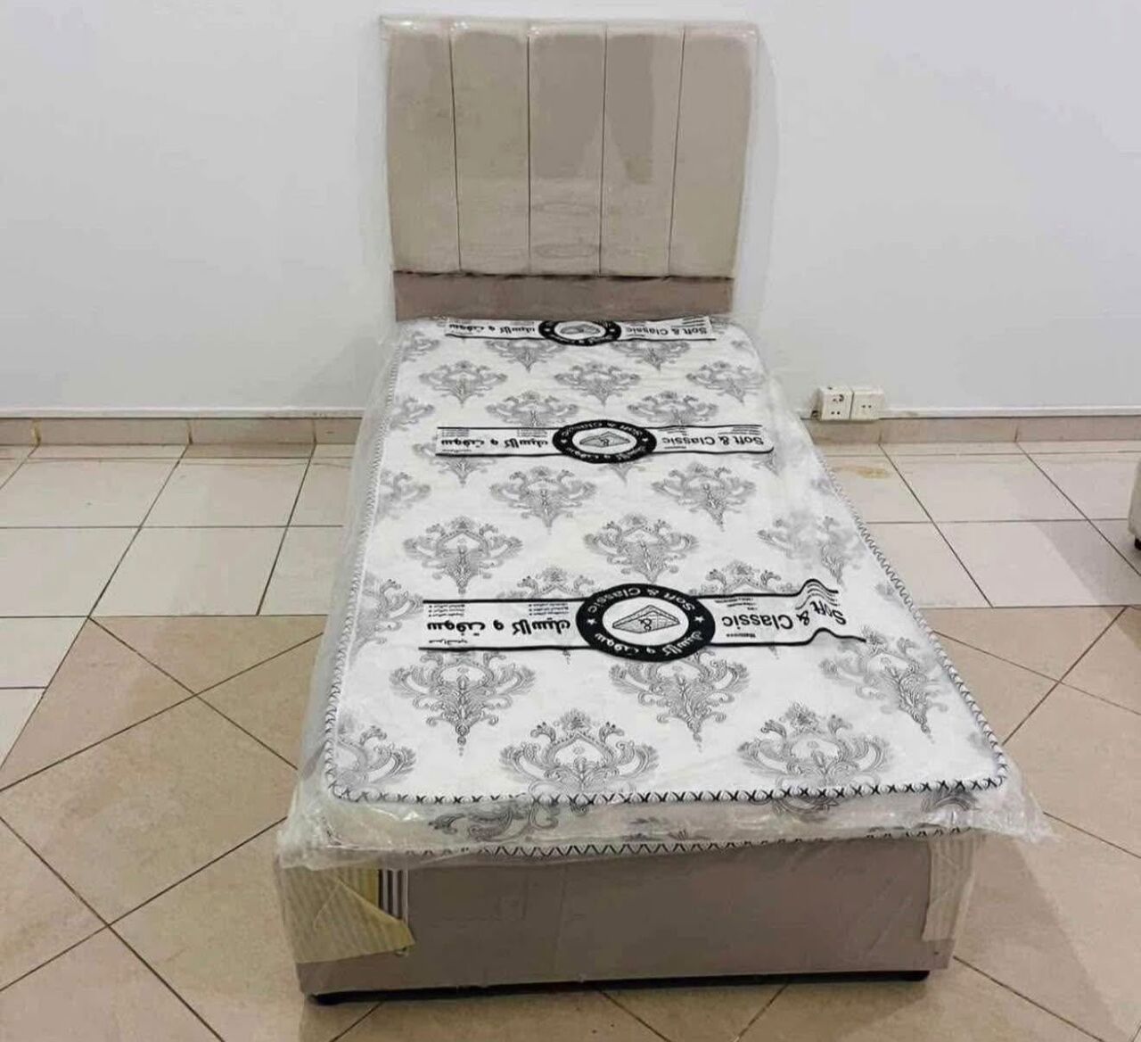 Jeddah, Furniture, SAR 5,  All Kinds Of Single Bed Medium Bed And Double Bed Available