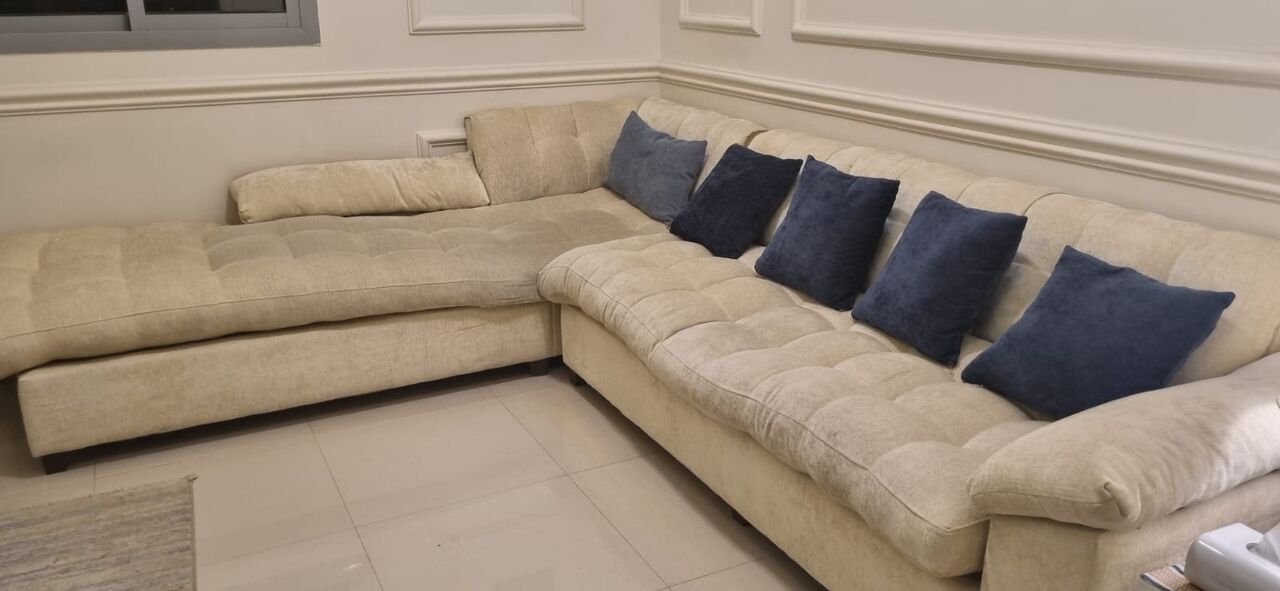 Riyadh, Furniture, SAR 300,  Sofa Set Throw Away Price