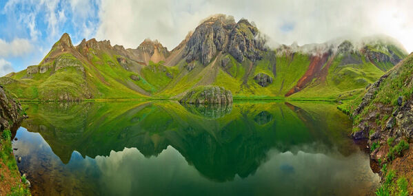 New York, Business, How To Choose Mountain Wall Art: Size, Material, Price