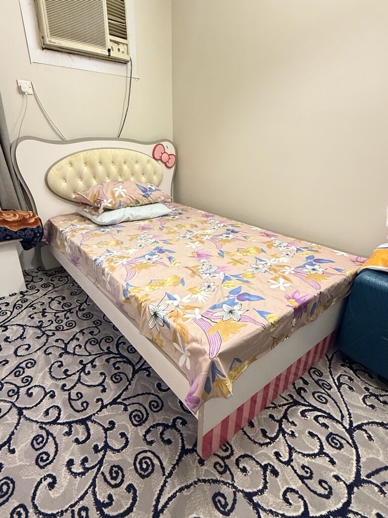 Riyadh, Furniture, SAR 750,  Hello Kitty Bed Set & Electric Oven With 2 Hot Plate 45L