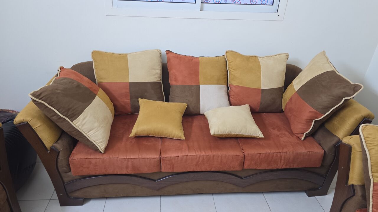 Al Malaz, Furniture, SAR 800,  7 Seater Sofa Like New For 800 Sar