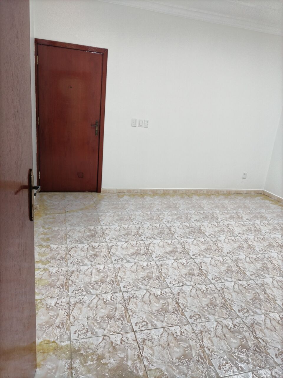 Khobar, Apartments, Flats, Houses & Villas, SAR 23500/year,  4 BR,  Family Apartment For Rent :(4 Rooms Hall Two Bathrooms Kitchen Entrance