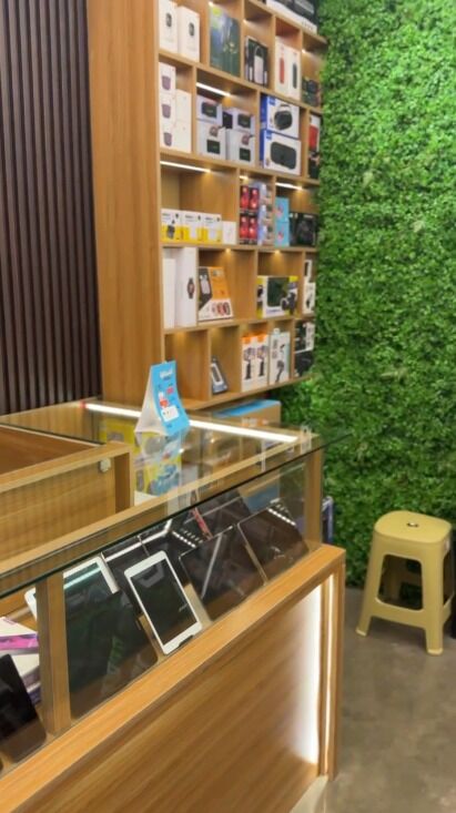 Manama, Businesses For Sale, Technology Shop For Sale In Manama (Near Lulu) &ndash; Approx. 200 Sq.m &ndash; BHD 3,500
