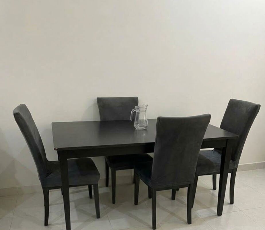 Riyadh, Furniture, SAR 900,  All @ 700