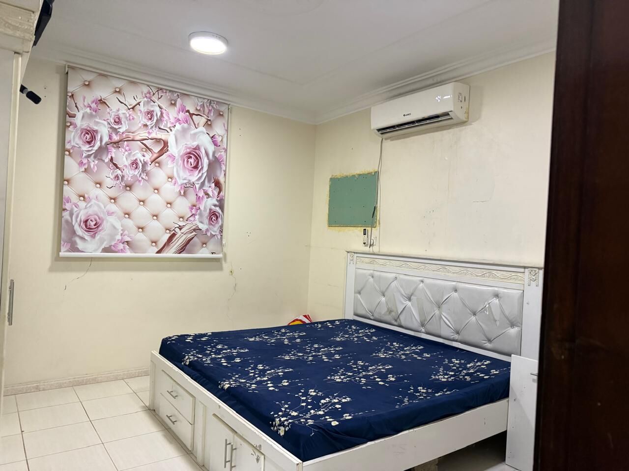 Jubail, Furniture, SAR 750,  King Size Bed With Wardrobe And Dressing Table