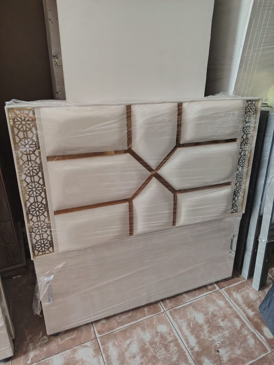 Al Aqeeq, Furniture, SAR 11,  New Bdrom Set Pakistani 🇵🇰