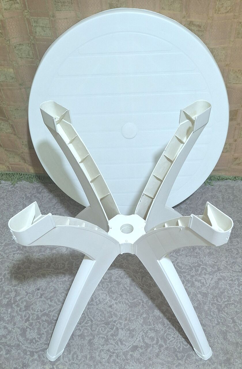 Riyadh, Furniture, SAR 60,  Round White Plastic Table.