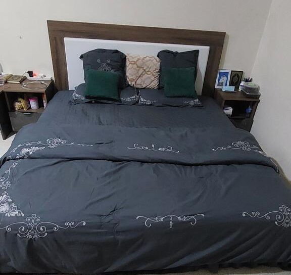 Riyadh, Furniture, SAR 700,  King Size Bed + 2 Side Tables + 2 Door Wardrobe