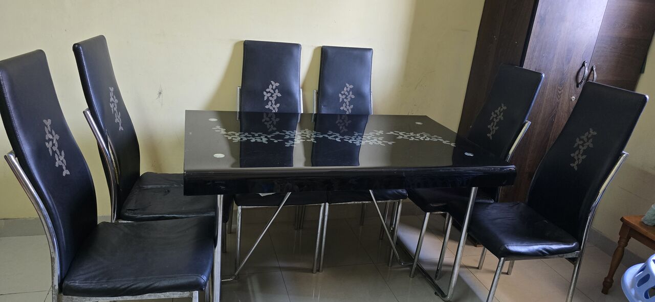 Khobar, Furniture, SAR 650,  Queen Bed, Dinning Table, Cupboard