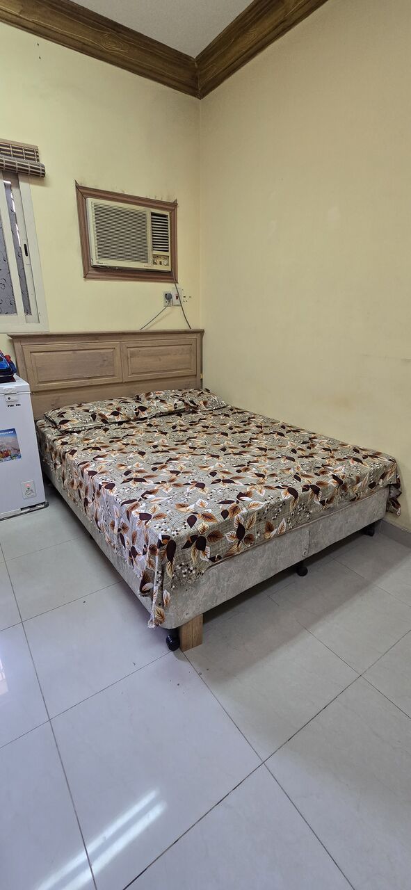 Khobar, Furniture, SAR 650,  Queen Bed, Dinning Table, Cupboard