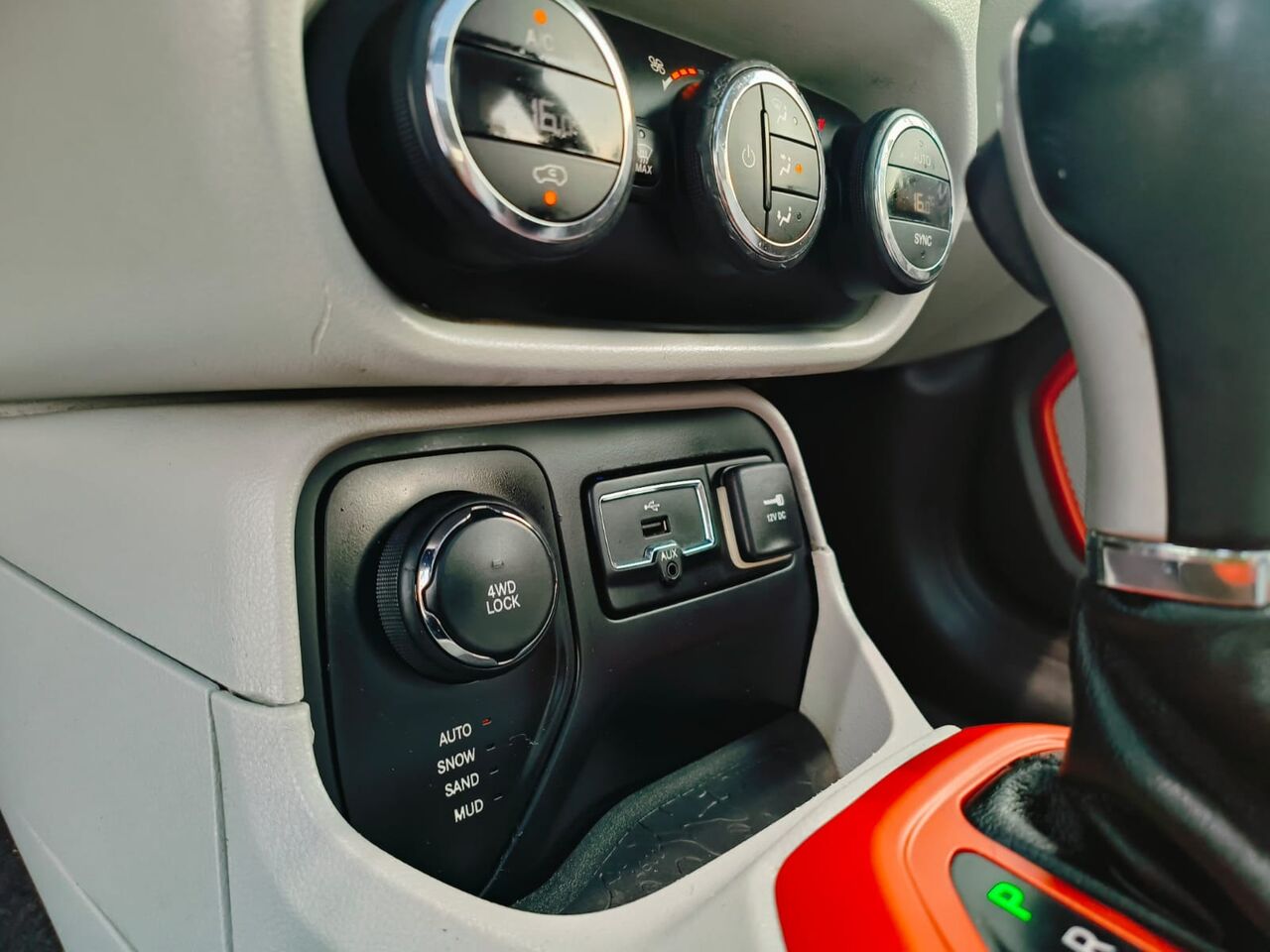 Dammam, Vehicles, Cars & Trucks , SAR 28000,  Jeep Renegade,  2016,  Automatic,  167000 KM,