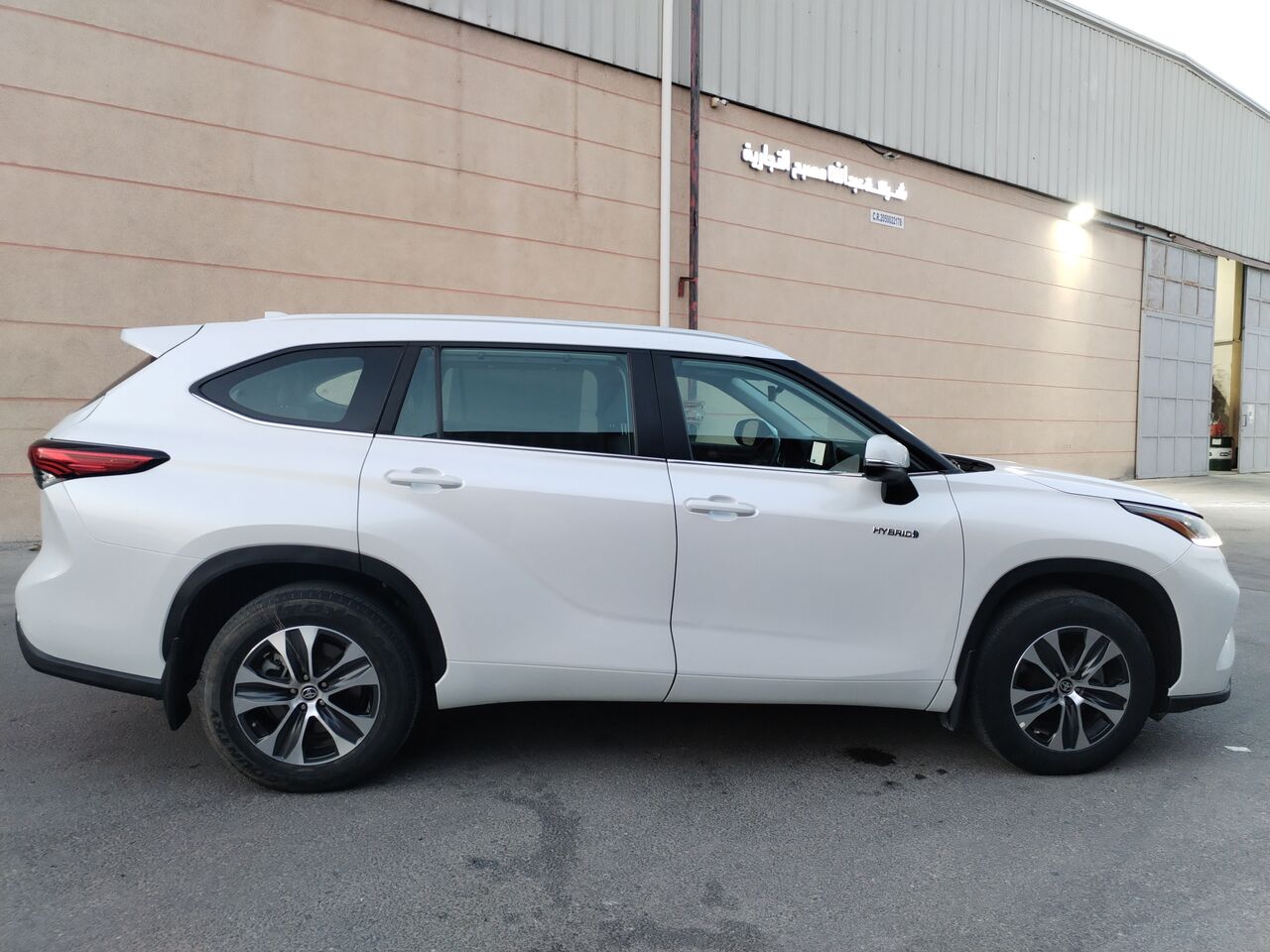Dammam, Vehicles, Cars & Trucks , SAR 118000,  Toyota Highlander Hybrid,  2023,  Automatic,  68000 KM,  Toyota Highlander  GLE