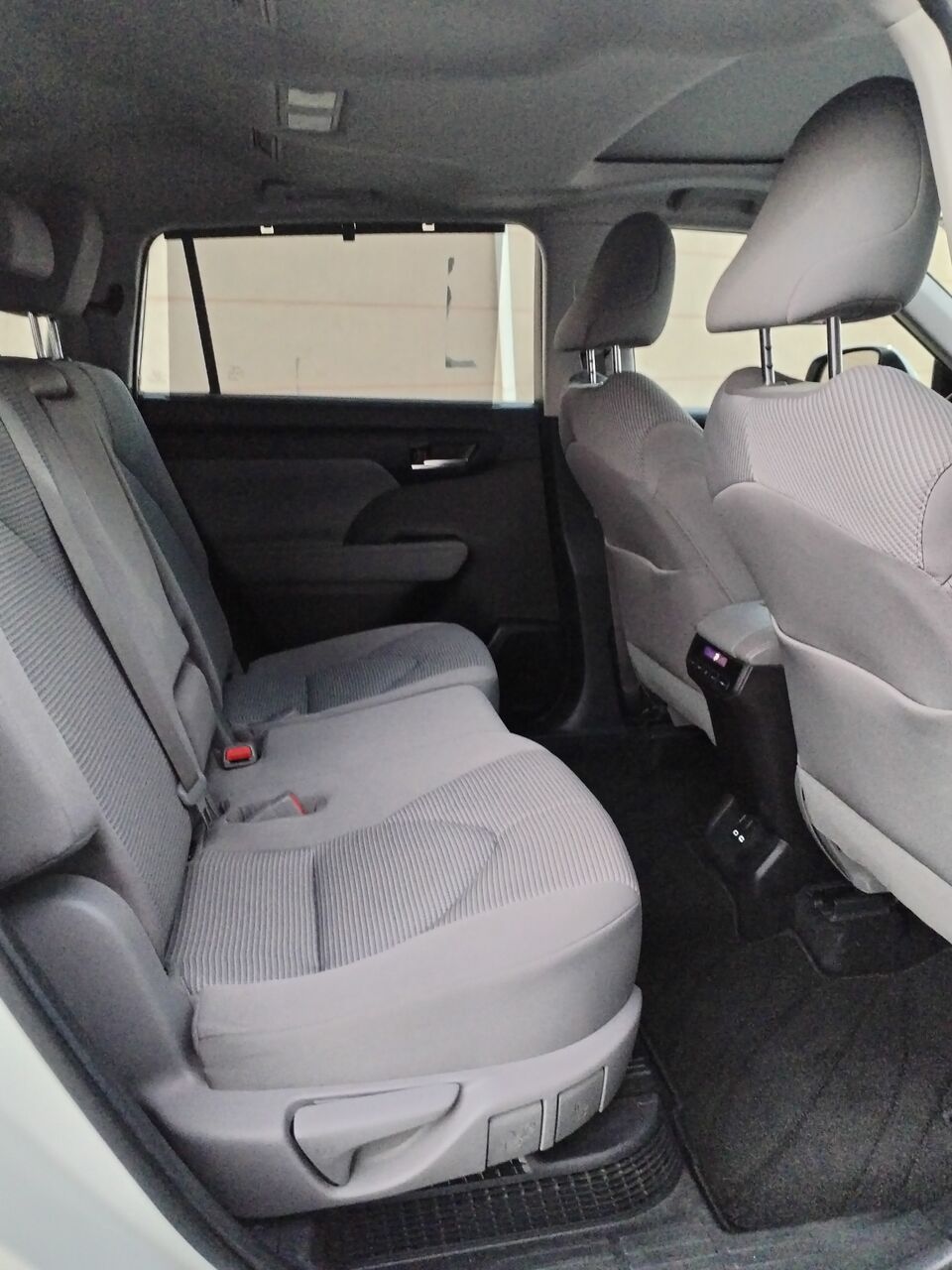Dammam, Vehicles, Cars & Trucks , SAR 118000,  Toyota Highlander Hybrid,  2023,  Automatic,  68000 KM,  Toyota Highlander  GLE