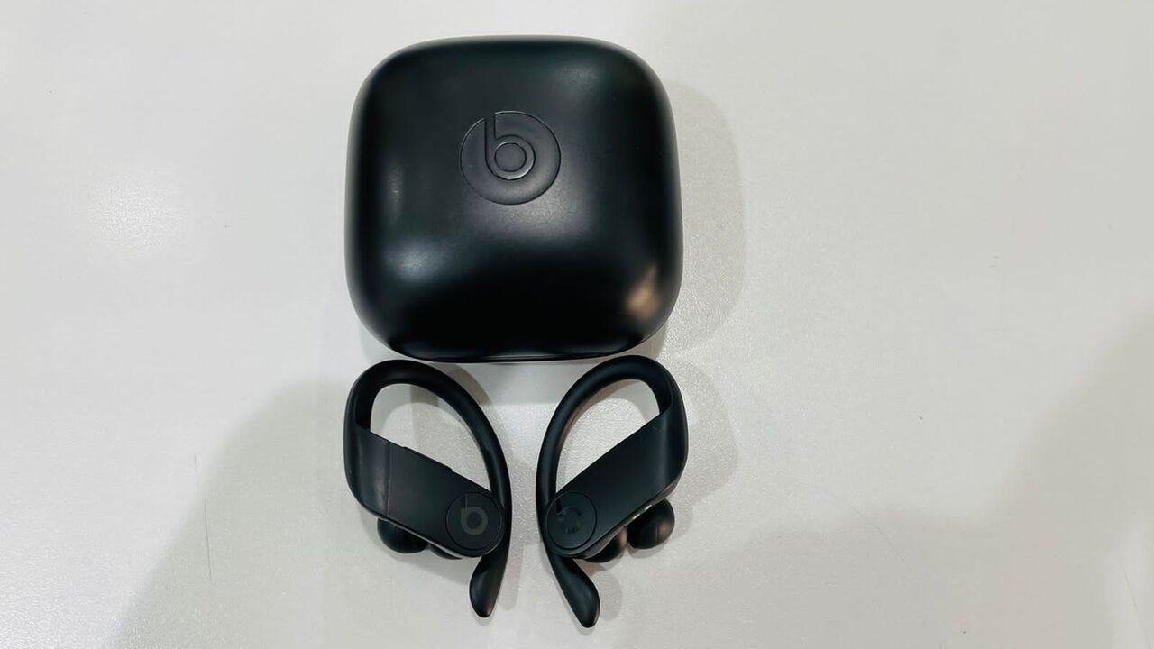 Dammam, Electronics, SAR 199,  Earbuds- Beats Powerbeats Pro 1
