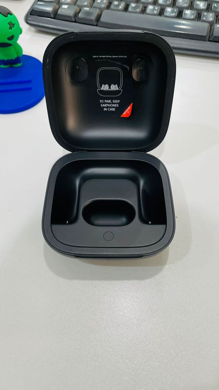 Dammam, Electronics, SAR 199,  Earbuds- Beats Powerbeats Pro 1