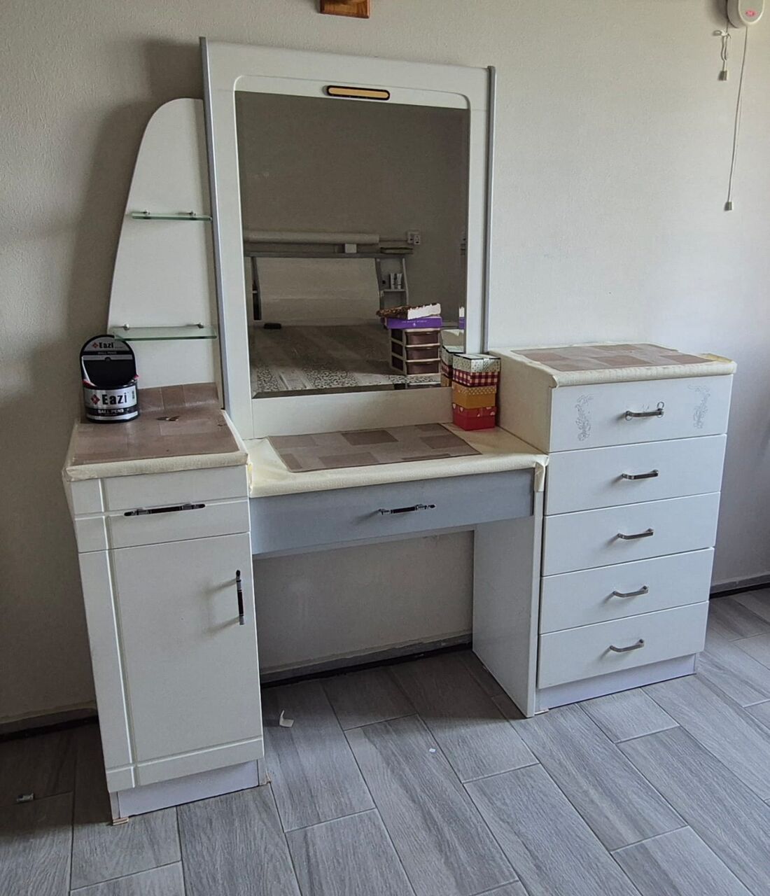 Dammam, Furniture, SAR 1400,  Bed Set (Bed King Size, Two Side Tables, Wardrobe, Dressing Table) (Purchased New)