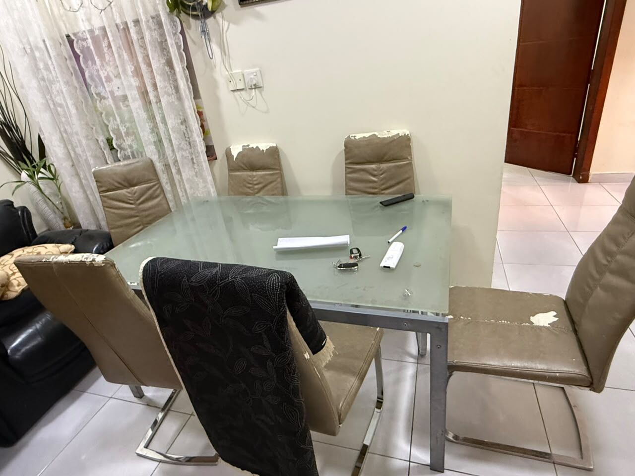 Hofuf, Furniture, SAR 450,  Sofa 6 Seat , Dinner Table With 6 Chairs