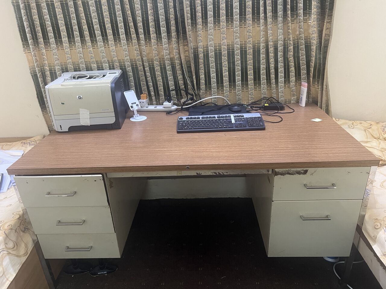 Jeddah, Furniture, SAR 150,  Steel Table With 5 Draws